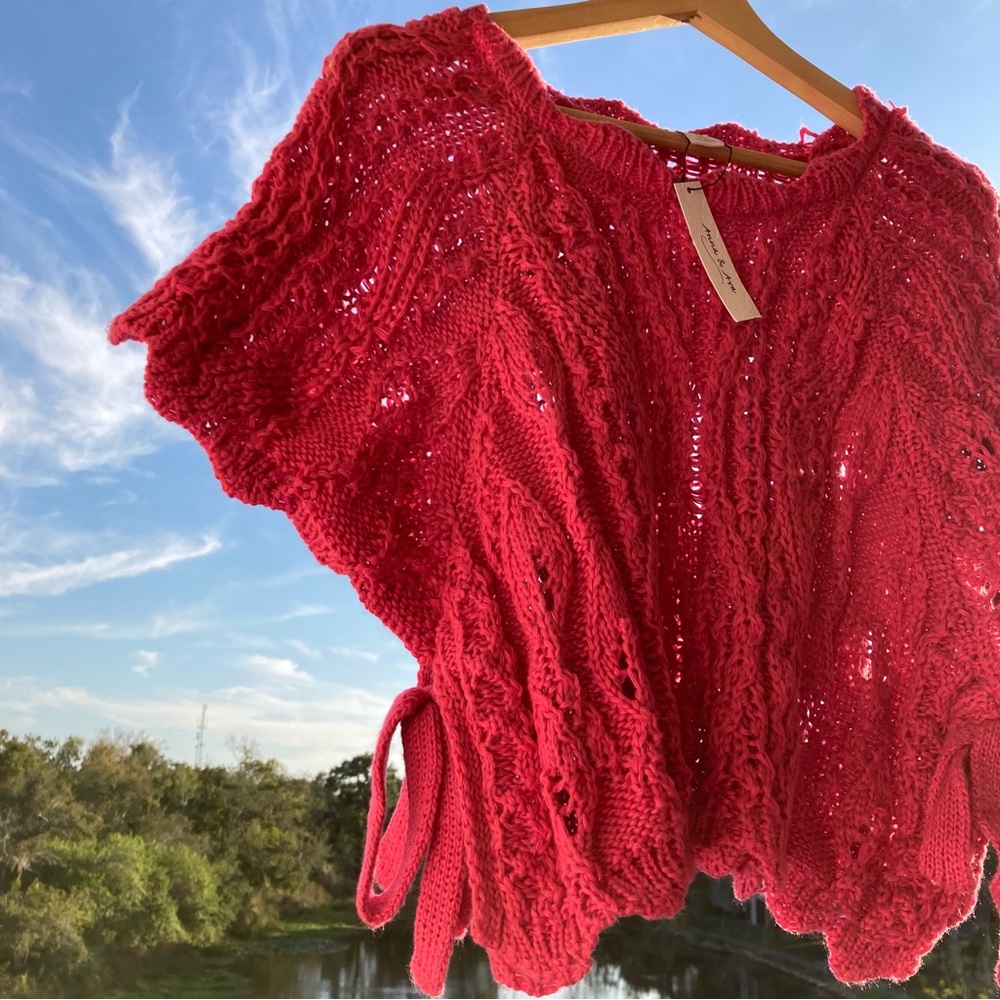 NWT Anna & Ava Vibrant Pink Knit Poncho SIZE:OS